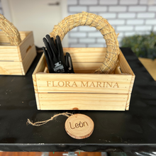 Cargar imagen en el visor de la galería, TALLER DE CORONAS NAVIDEÑAS