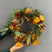 Cargar imagen en el visor de la galería, TALLER DE CORONAS NAVIDEÑAS